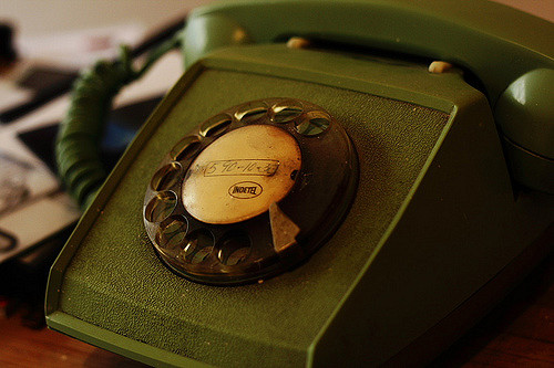 vintage-telephone